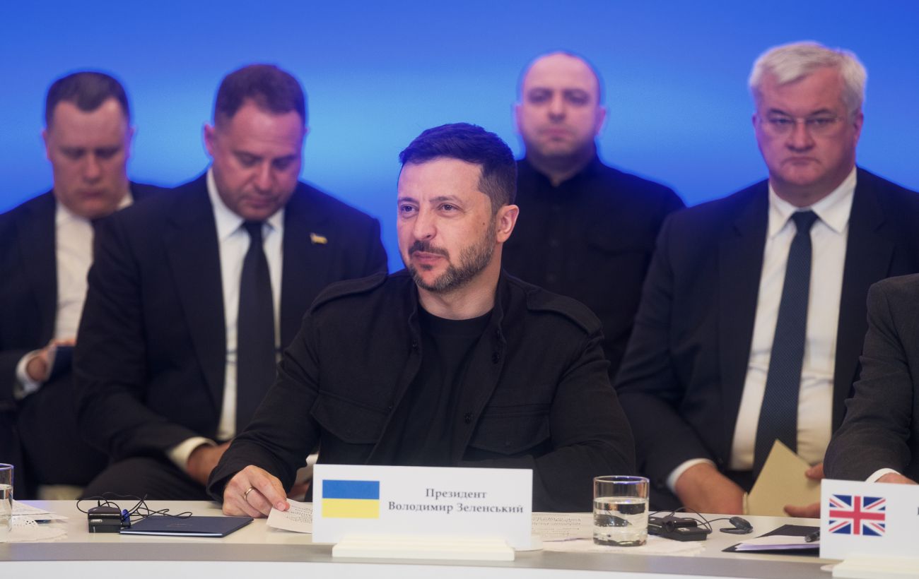 “У нас немає товстих ракет для парадів”. Зеленський звинуватив Росію в гонці озброєння