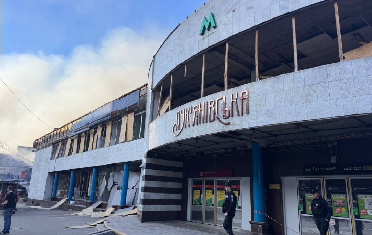 Станція метро “Лук’янівська” відновила роботу, але один із виходів зачинено