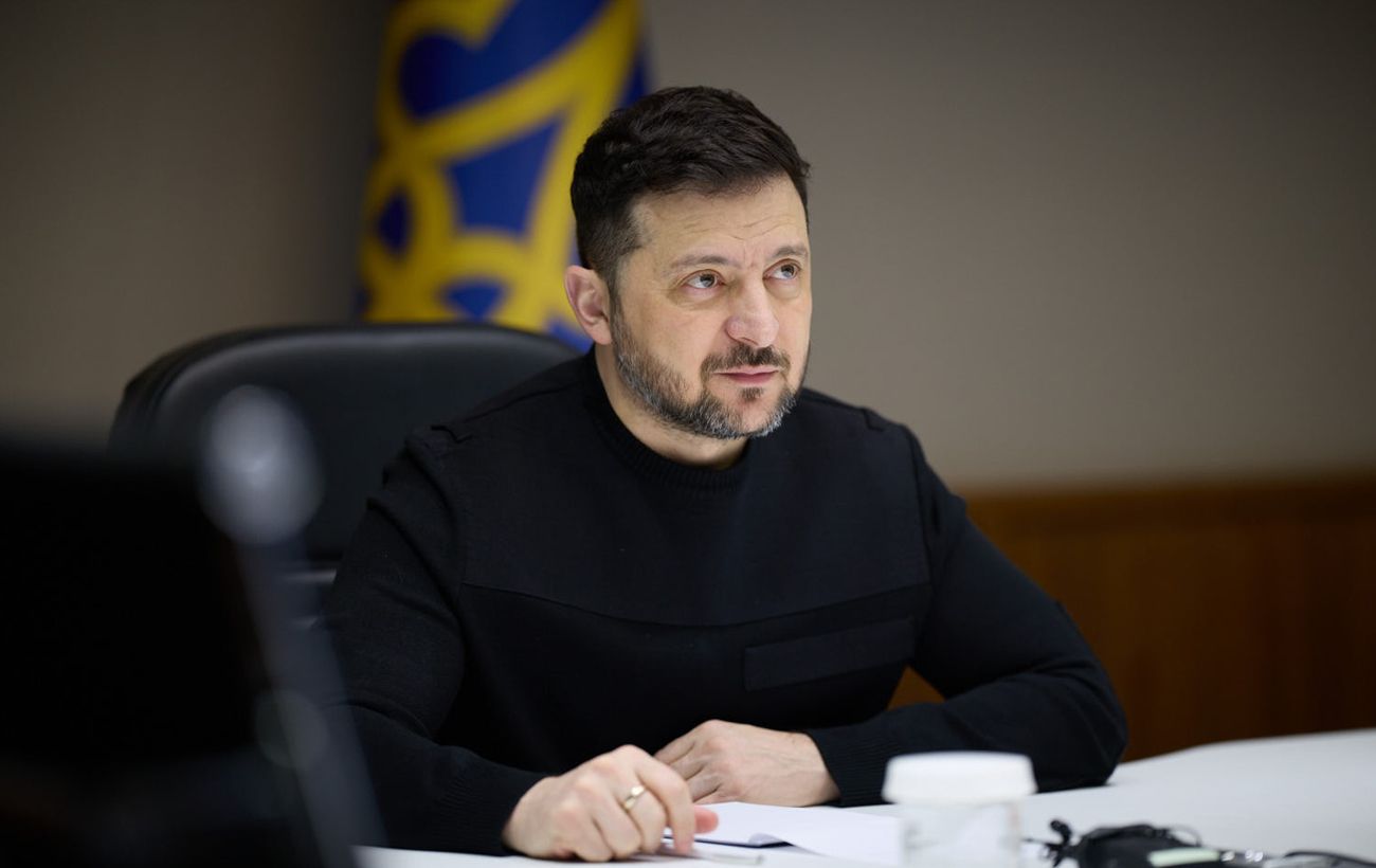 Зеленський: продовжив говорити з командирами, завтра – ключові розмови