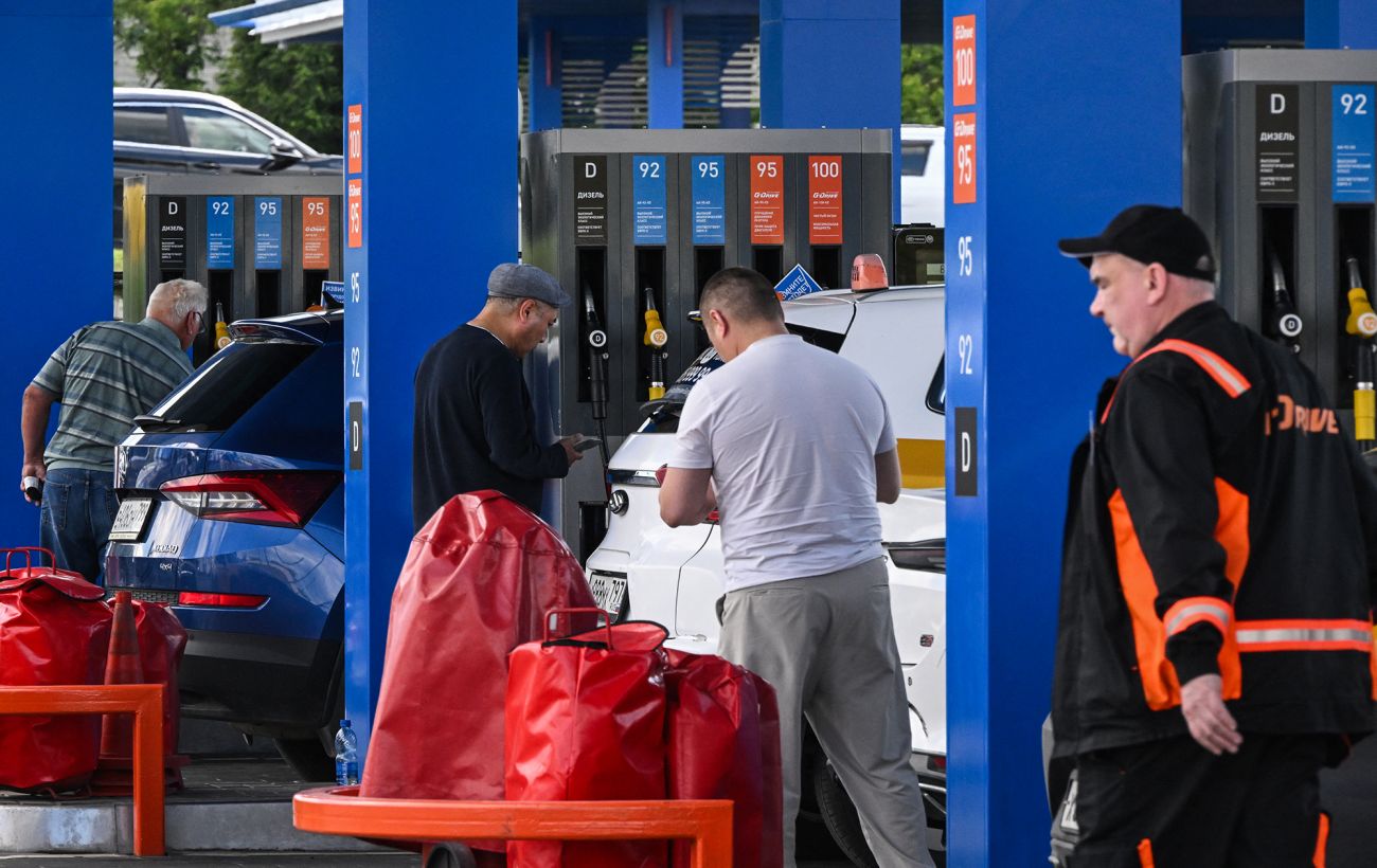 РФ продовжила заборону на експорт бензину та дизпалива: нові терміни